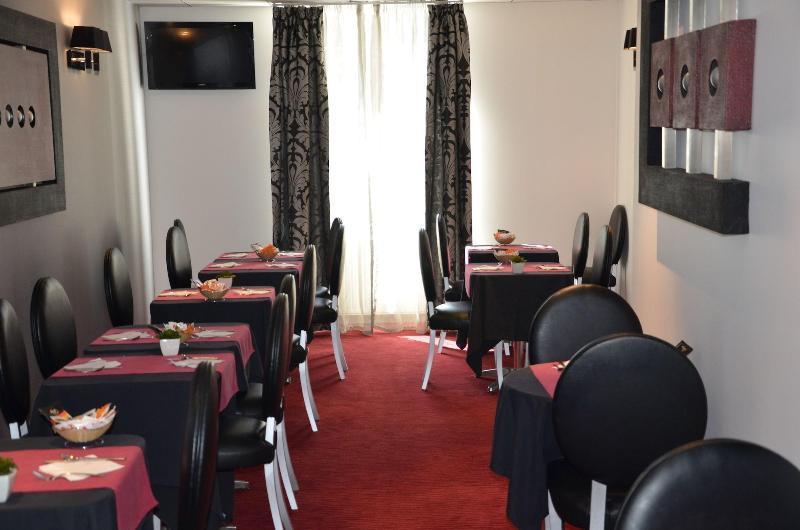 Logis Hotel Saint Martin Orleans Bagian luar foto