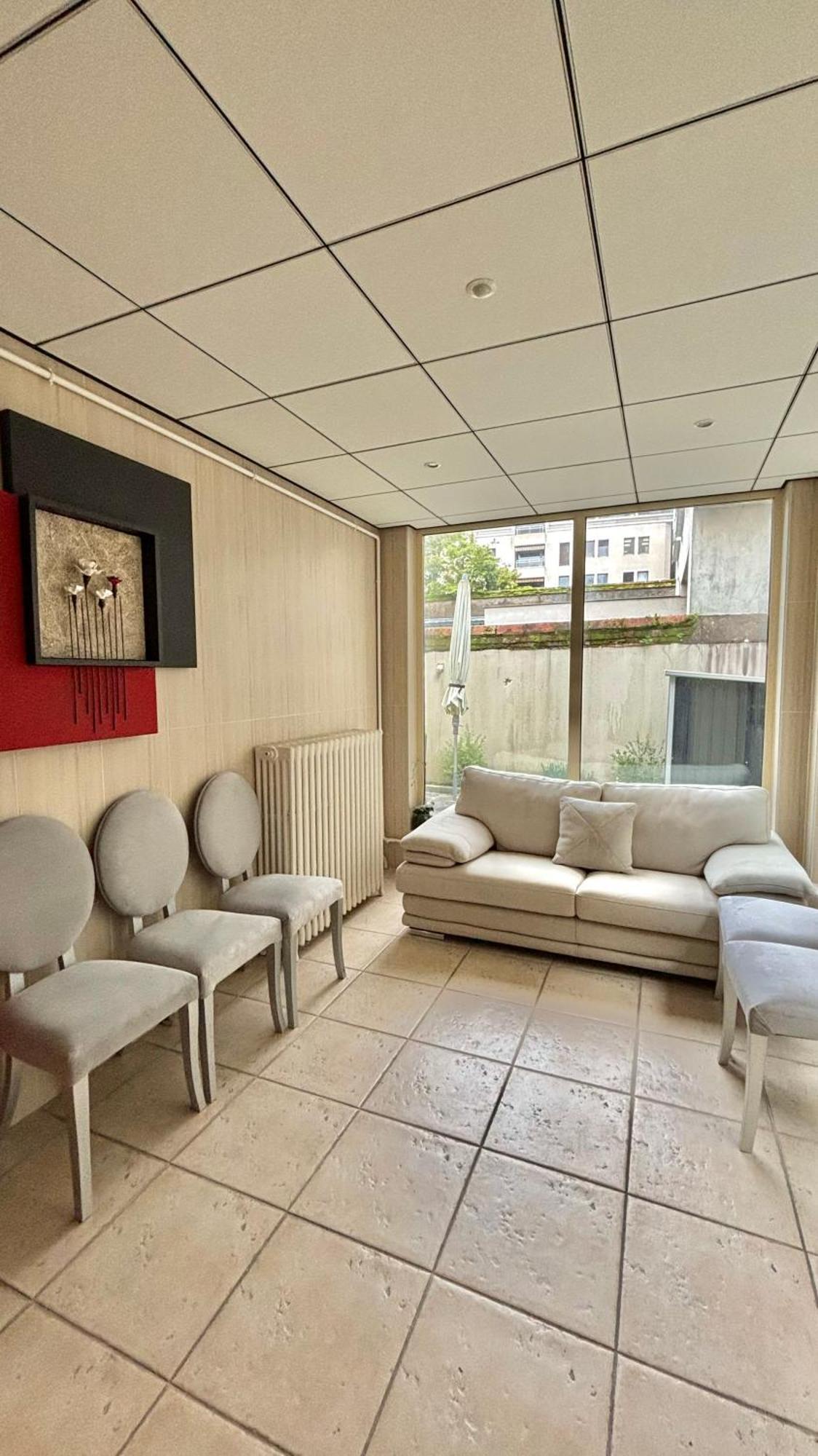 Logis Hotel Saint Martin Orleans Bagian luar foto