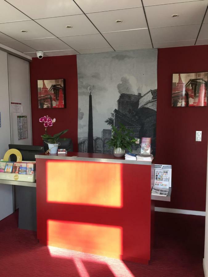 Logis Hotel Saint Martin Orleans Bagian luar foto