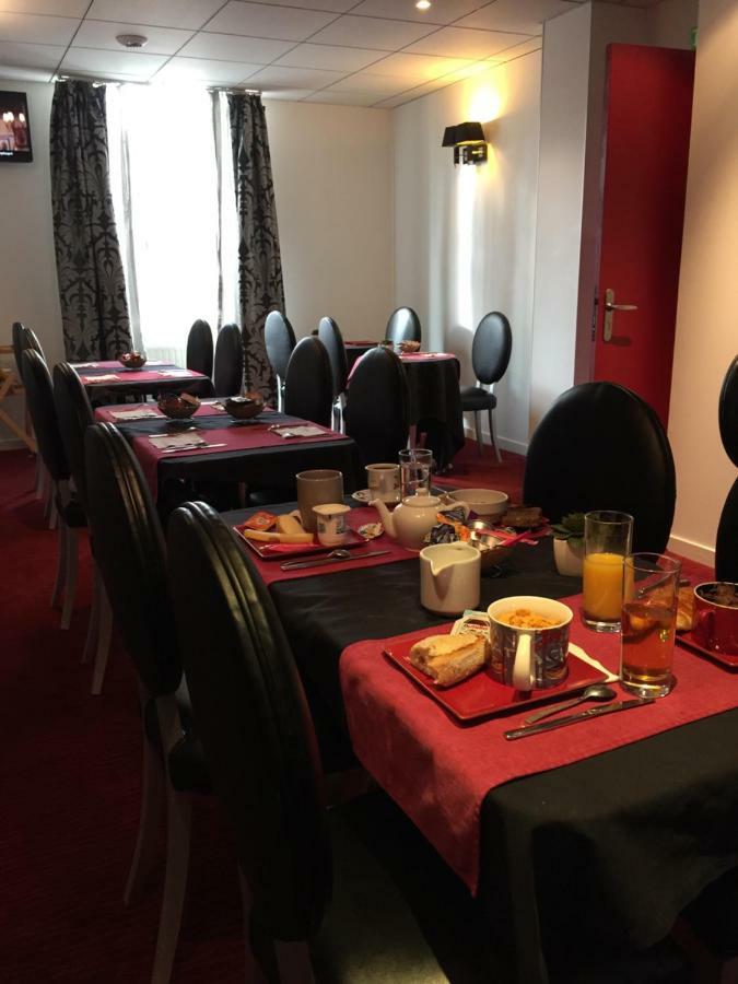 Logis Hotel Saint Martin Orleans Bagian luar foto